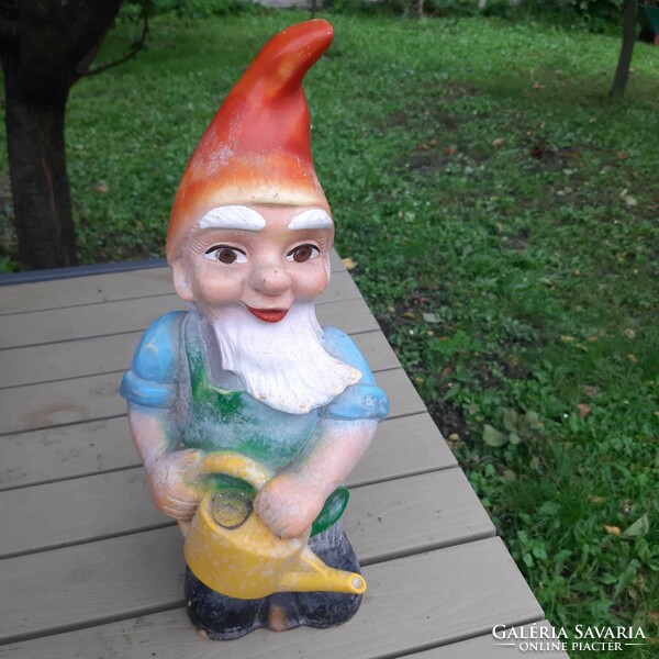 Garden gnome 34 cm high retro rubber figure. Garden ornament.