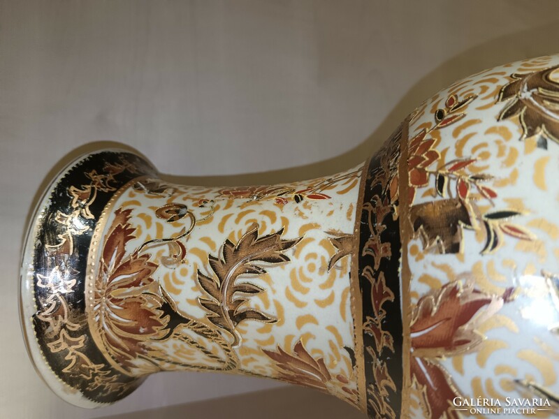 Large terebess porcelain vase