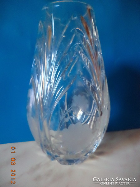 Tulip-shaped crystal vase! 7.