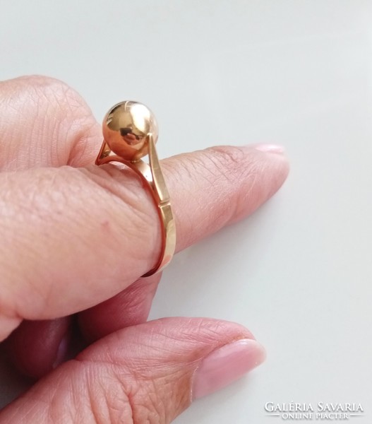 14 karátos, gömbös, szovjet arany gyűrű