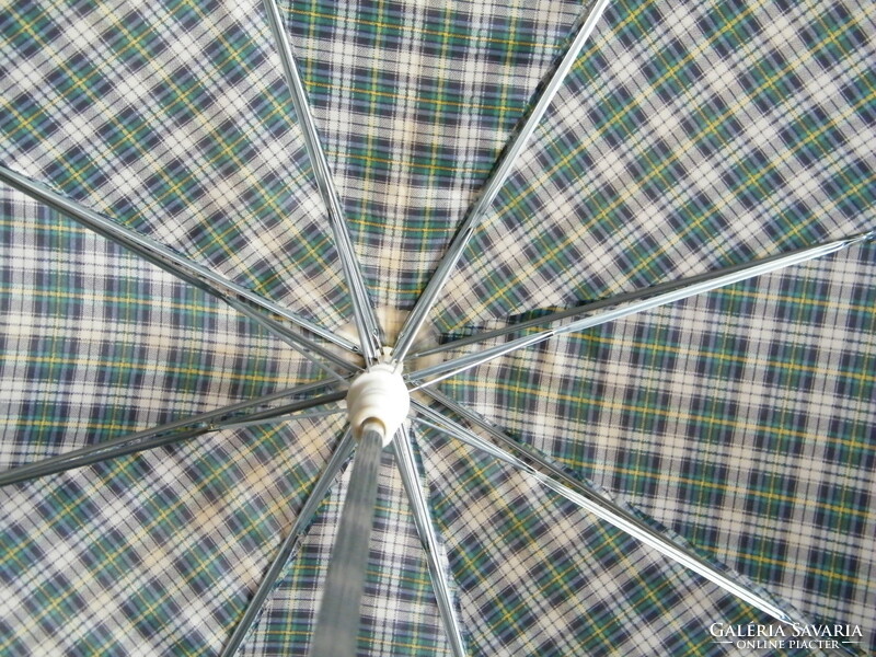 Yves Rocher automata esernyő