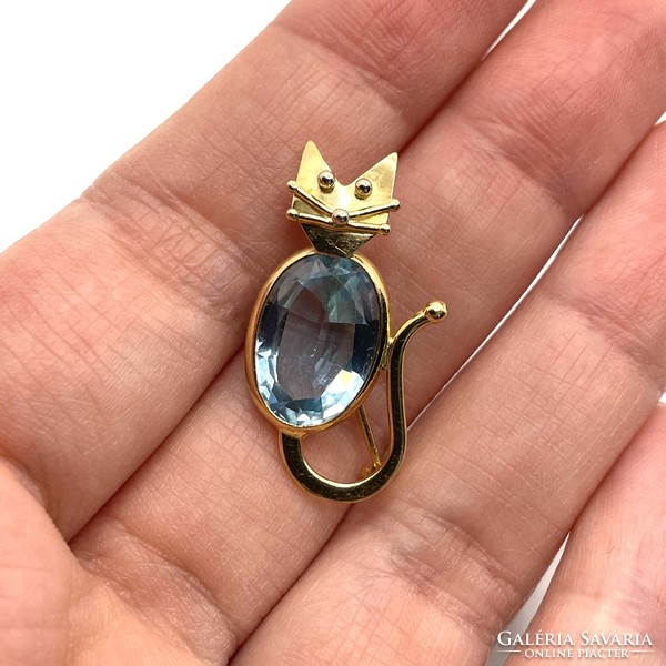 Le gi 18 carat gold cat brooch with topaz