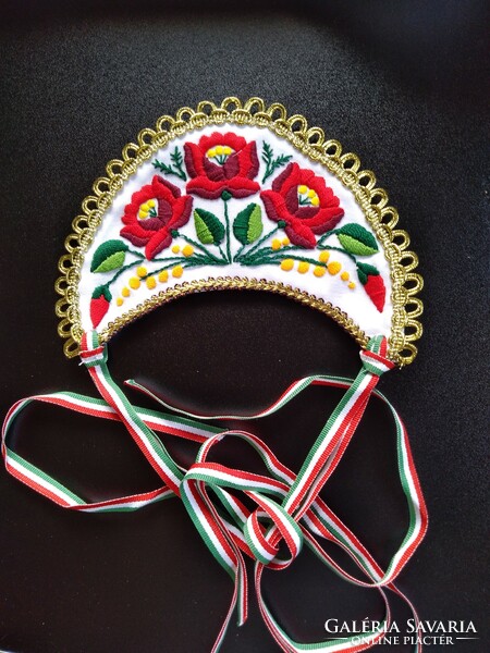 Kalocsai party with hand embroidery
