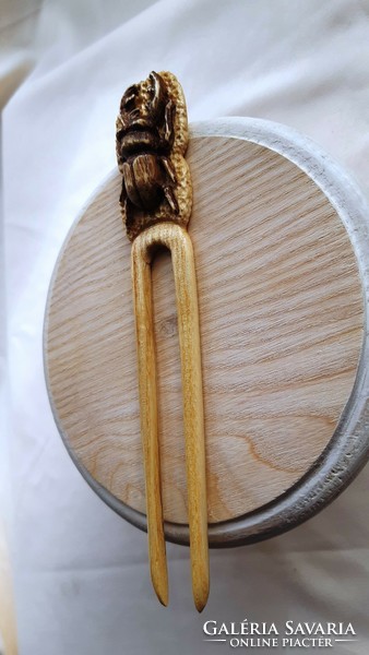 Hair pin with a deer beetle pattern, hair ornament carved from ash wood