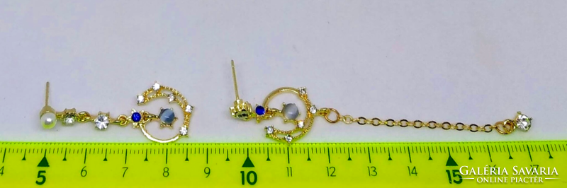 Asymmetric cz crystal moon earrings 109