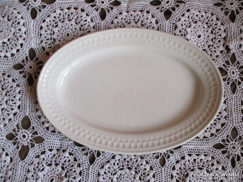 Oval plate from the Zsolnay Hungarian series
