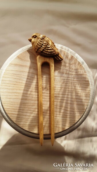 Carved from maple wood with a bird pattern, hair pin, hair ornament