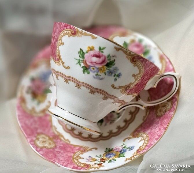 Rarity!!! Charming tea royal albert lady carlyle