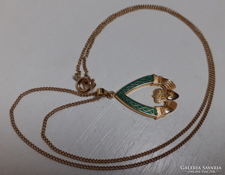 Nice condition, richly gilded necklace with fire enamel pendant symbolizing eternal friendship