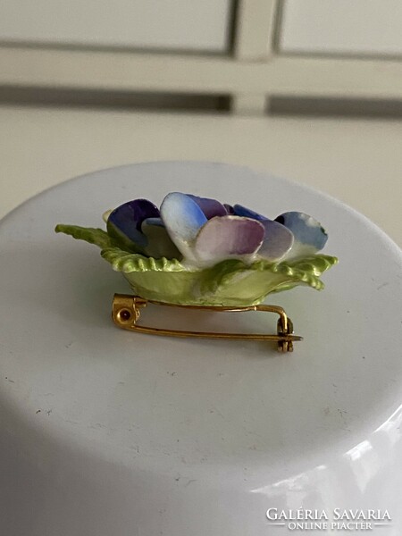 Old English handmade and painted porcelain brooch with gift box 4.5x3.5 cm