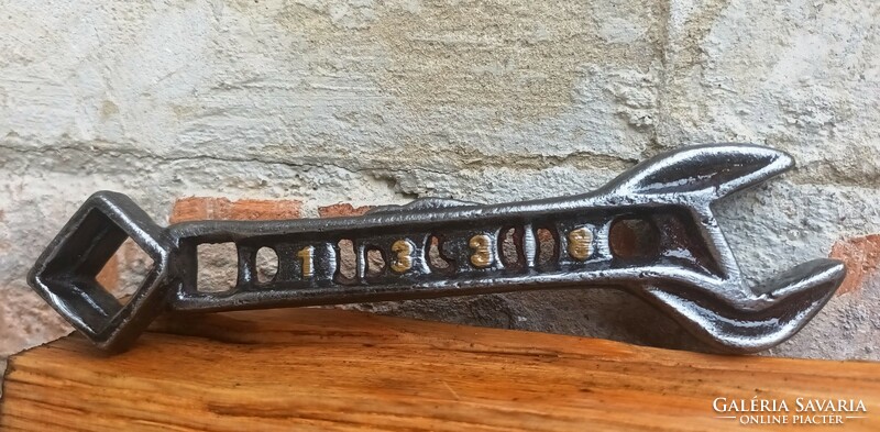 Régi antik villáskulcs "cut out wrench"