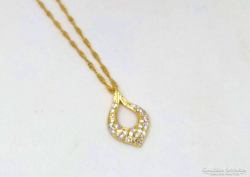 Töltött arany (GF) nyaklánc, aranyozott clear CZ kristály berakásos medállal 254
