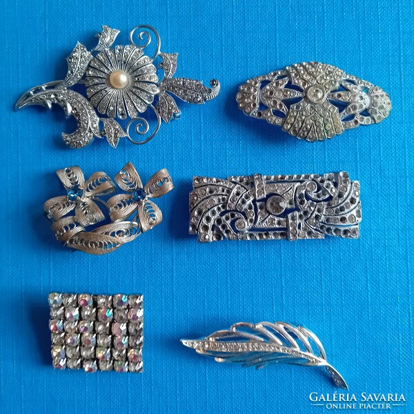 6 Old metal brooch with small stones