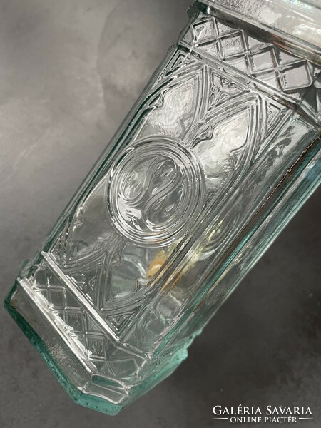 Beautifully shaped, decorative tap glass, brandy glass