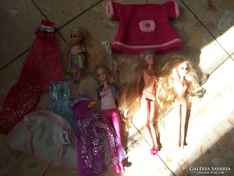 Lányos babák eladók (Barbie szerű)