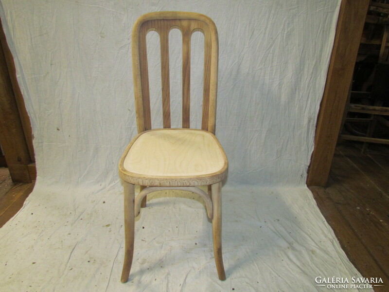 Antique thonet chair (refurbished)