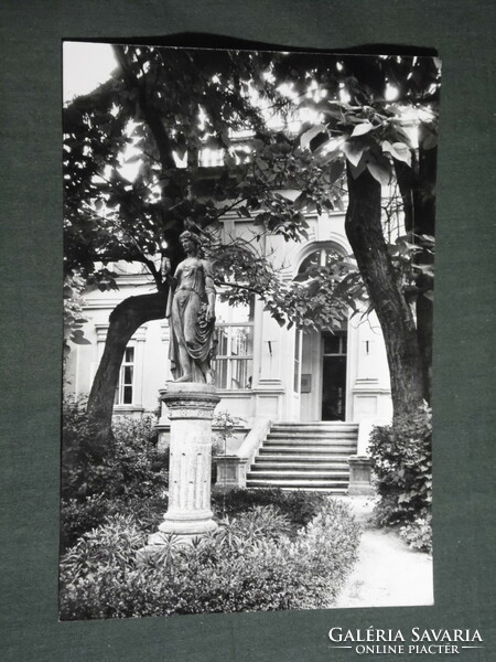 Képeslap, Balatonfüred, Jókai múzeum bejárat részlet, szobor