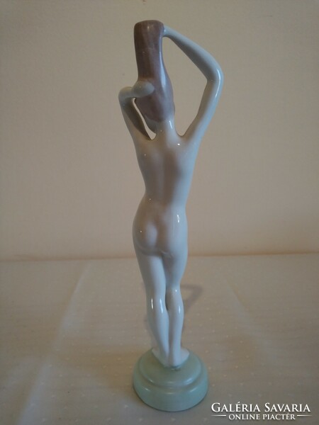 Aqvincum porcelain, female standing nude