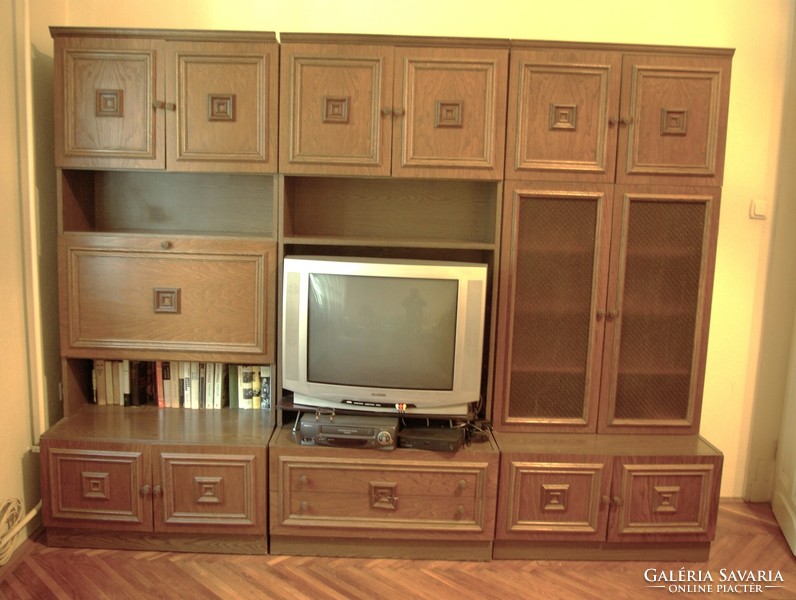 3-part wardrobe with smoking table