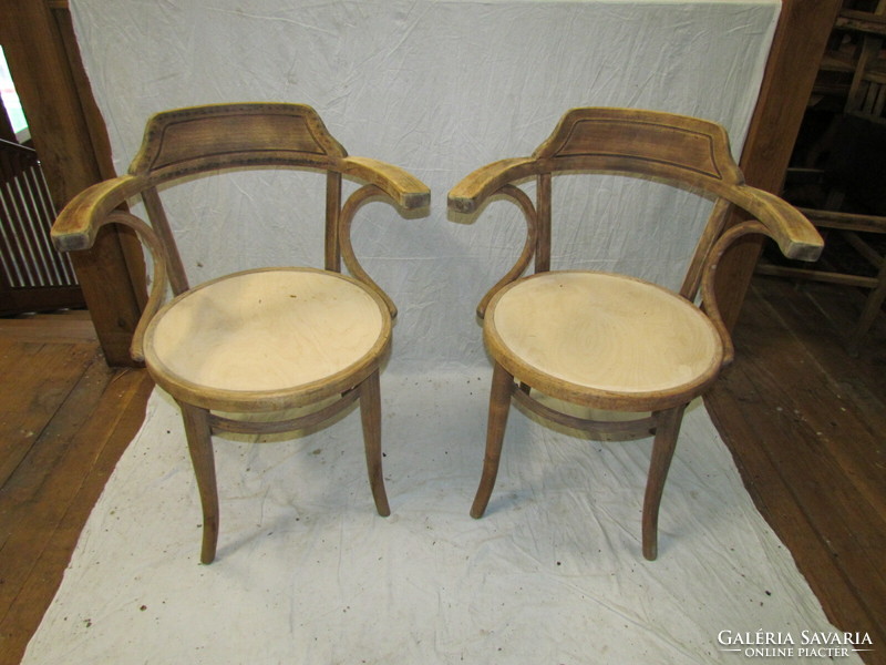 Antik Thonet karfás szék 2db (felújított)