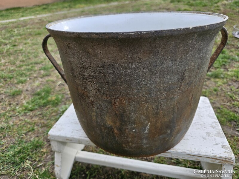 Iron pot from Kisgaram treasury 25 x 32 cm
