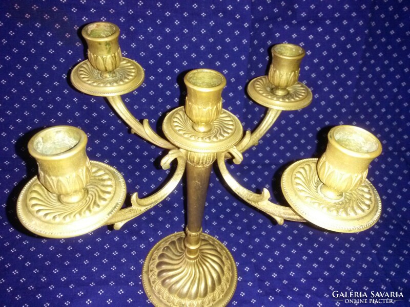 Five-pronged copper candlestick with 5 candles