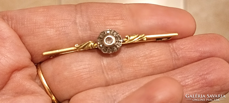20. század eleji arany kitűző gyémántokkal kirakva 5 cm, 1.7 gramm