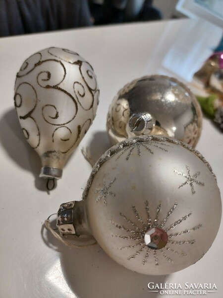 3 old Christmas tree decorations - glass!