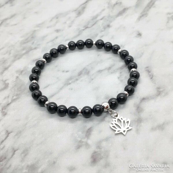 Onyx mineral bracelet with stainless steel spacer