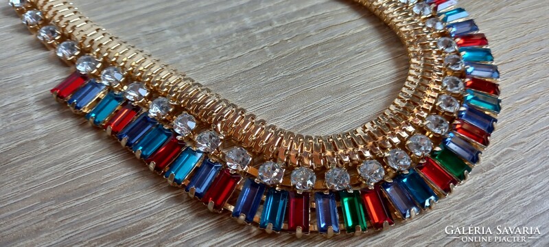 Colorful rhinestone stone necklace, neck blue