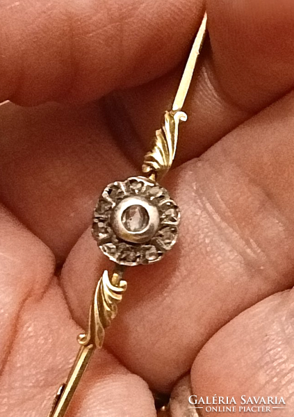 Early 20th century gold brooch set with diamonds, 5 cm, 1.7 Grams
