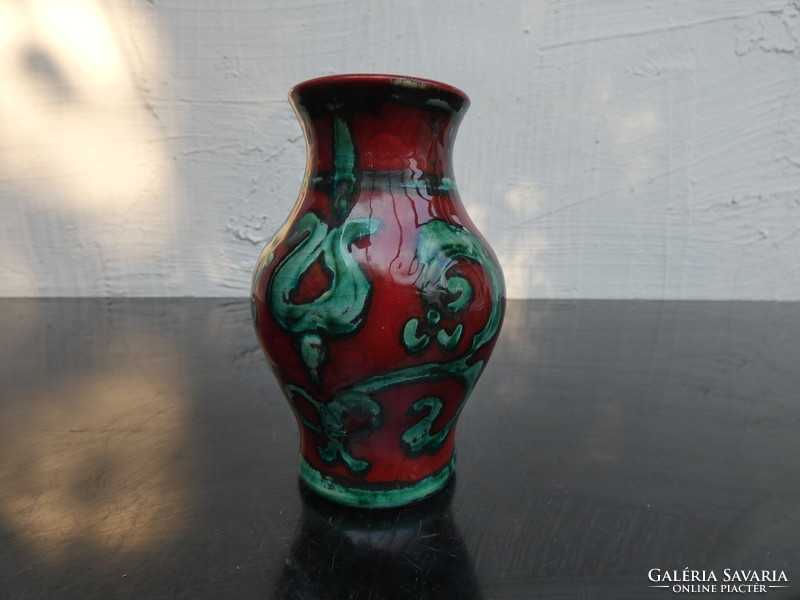 Vintage small ceramic vase. Gmundner ceramic Austria with red and green folk decor. From the 1960s.