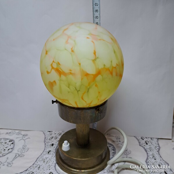 Table lamp