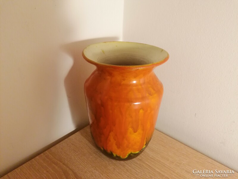 Zsűrizett retro kerámia váza