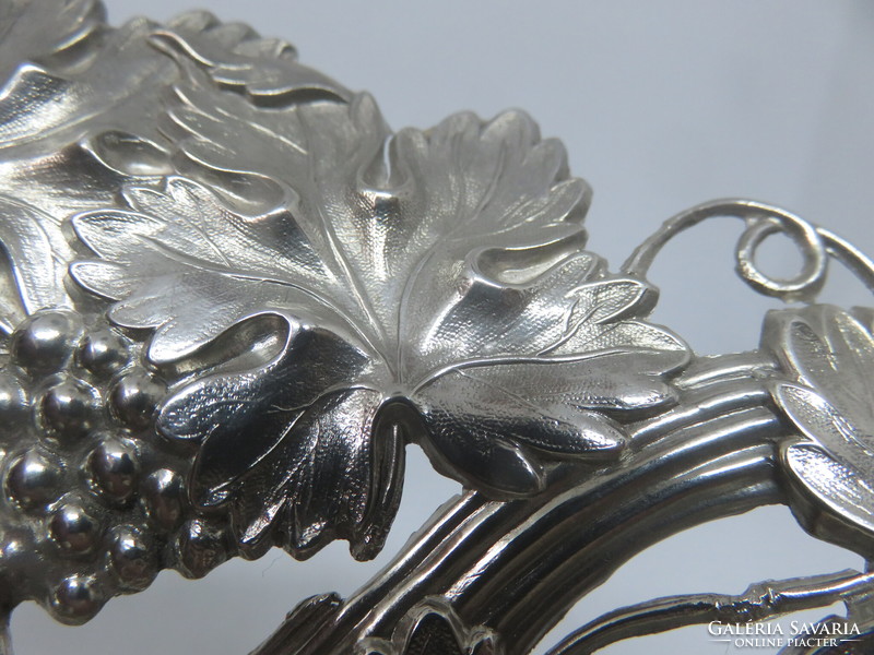 Gyönyörű bécsi 13 latos antik ezüst gyümölcskínáló tál