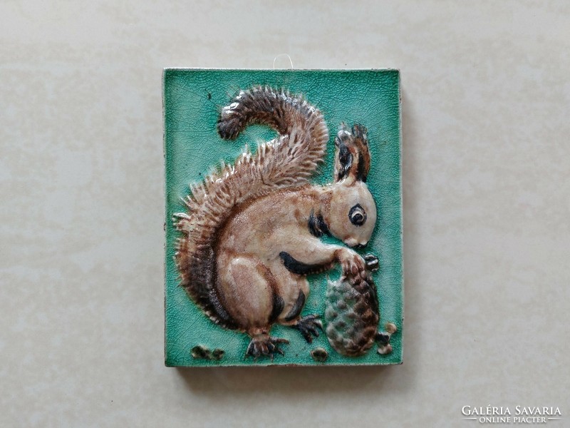 Retro kerámia falikép mókus