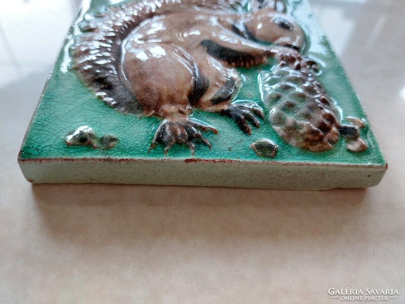 Retro kerámia falikép mókus