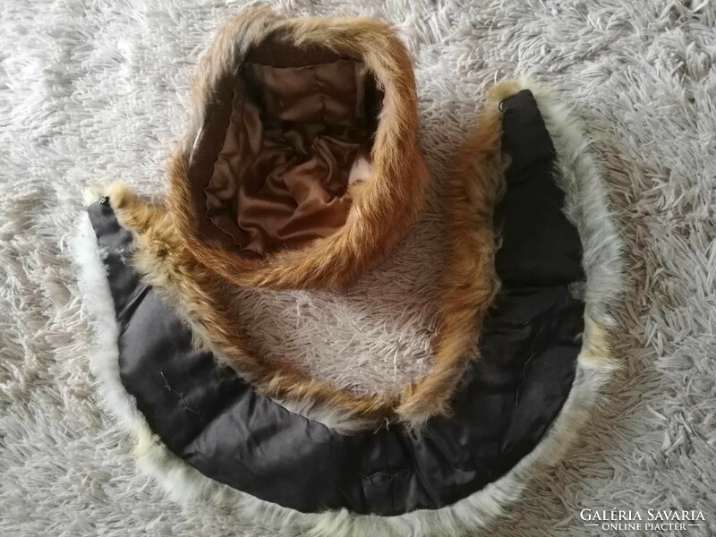 Fur hat/pub scarf set