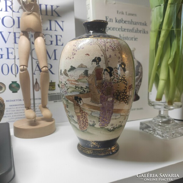 Japanese porcelain vase with geishas