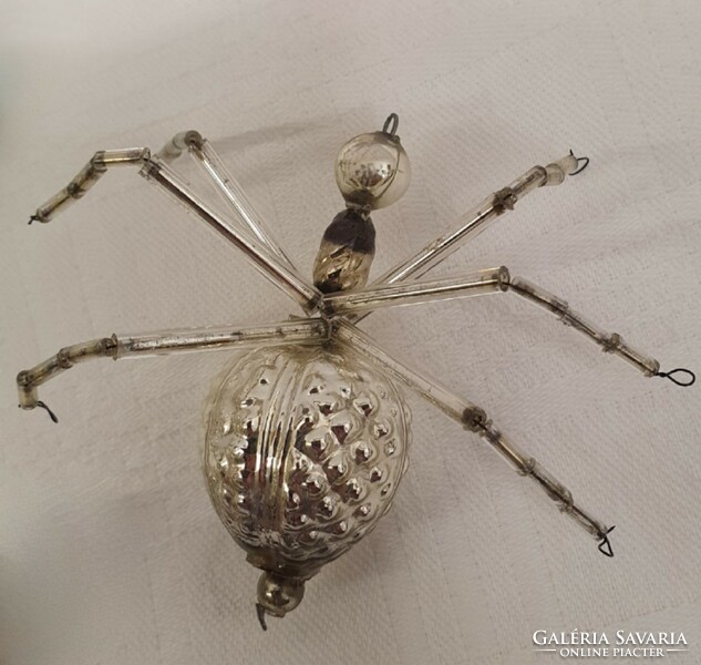 Üvegből készült  karácsonyfadísz pók