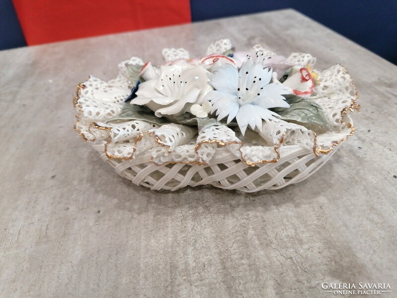 Román porcelán virágkosár