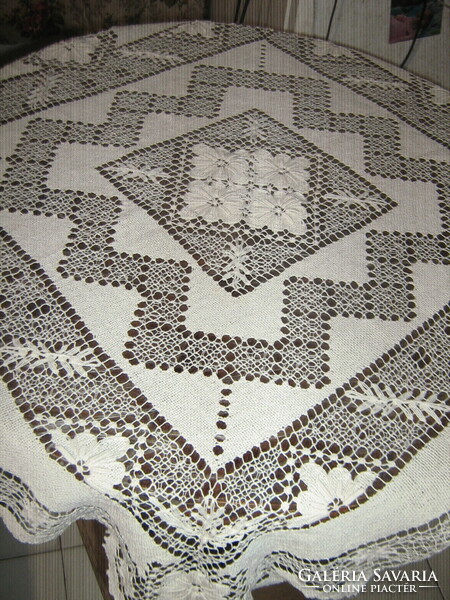 Ekrü needlework lace tablecloth with beautiful Art Nouveau features