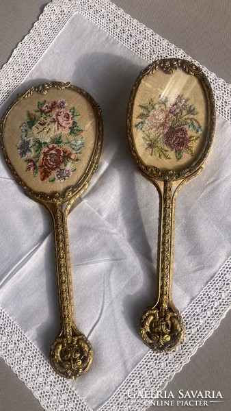 Antique comb set with tapestry