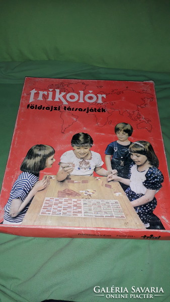 Retro tricolor geography party board game trial according to the pictures