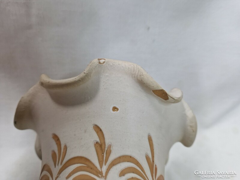 Gyönyörű nagyméretű Lőrinc Mária készítette fehér virágdíszes korondi kerámia váza 25,5 cm.