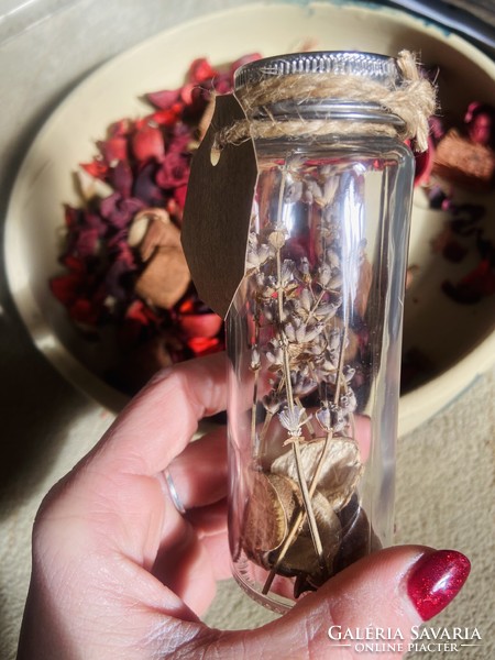 Dry flower enclosed in a glass