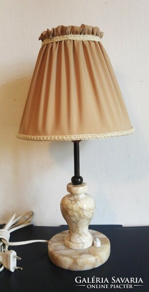 Artdeco table lamp with lampshade