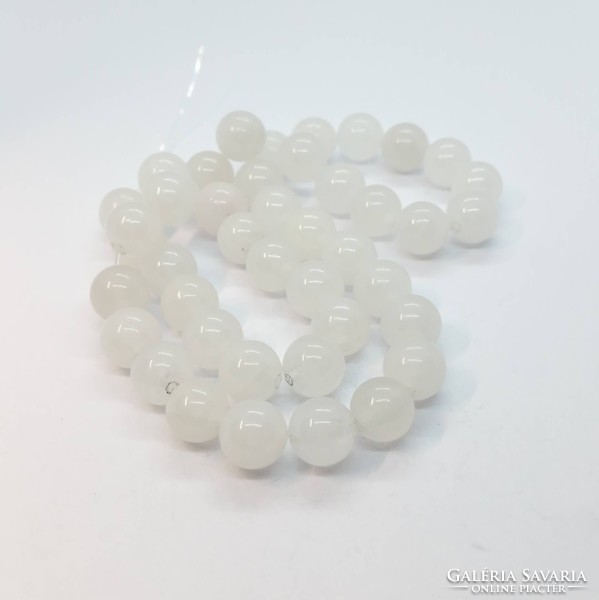 Opal jade mineral pearl 10 mm