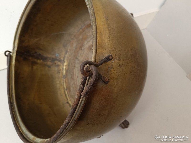 Antique kitchen brass cauldron, 3-legged copper pot, cauldron with iron handle 237 8435