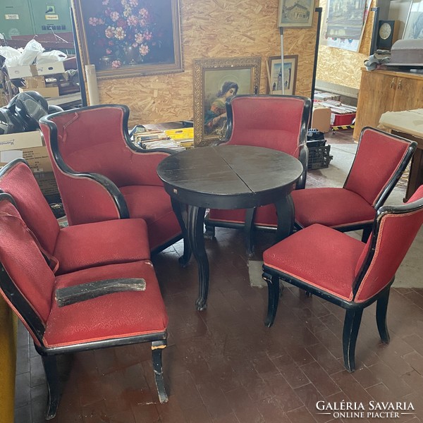 Table to be renovated + 2 armchairs + 4 chairs - lounge set